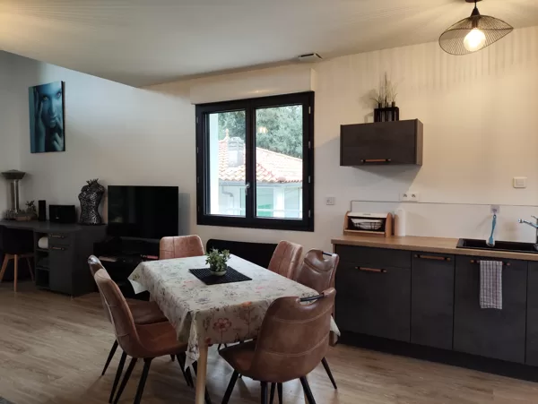 Espace repas intérieur 